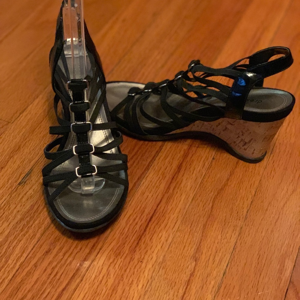 SANDALS - Picture 3 of 3